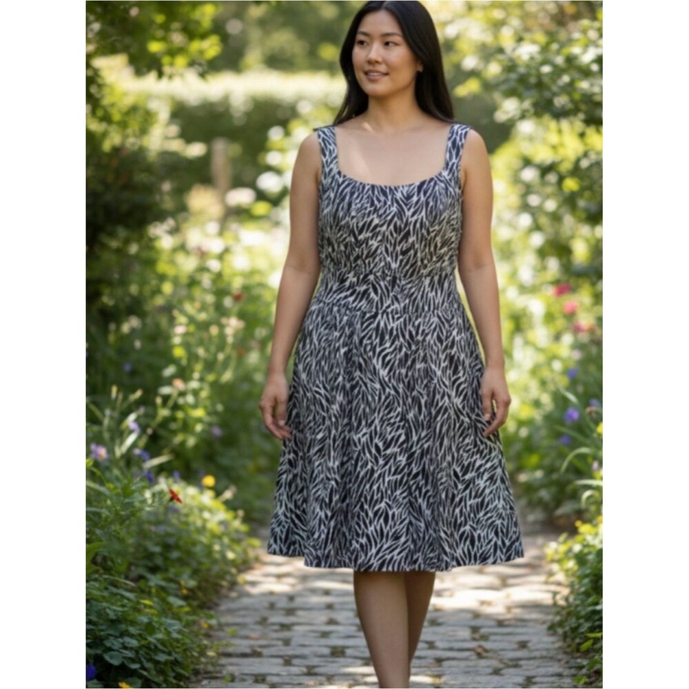 Suzi Chin Black White 100% Silk Dress Plus Size 16W Sleeveless A-line Party